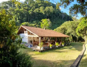 Casa na Serra para 14 Pessoas com Piscina e Churrasqueira - Da Francesa